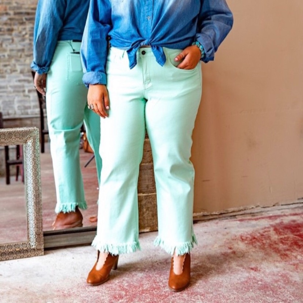 Mint frayed hem boyfriend jeans in plus sizes